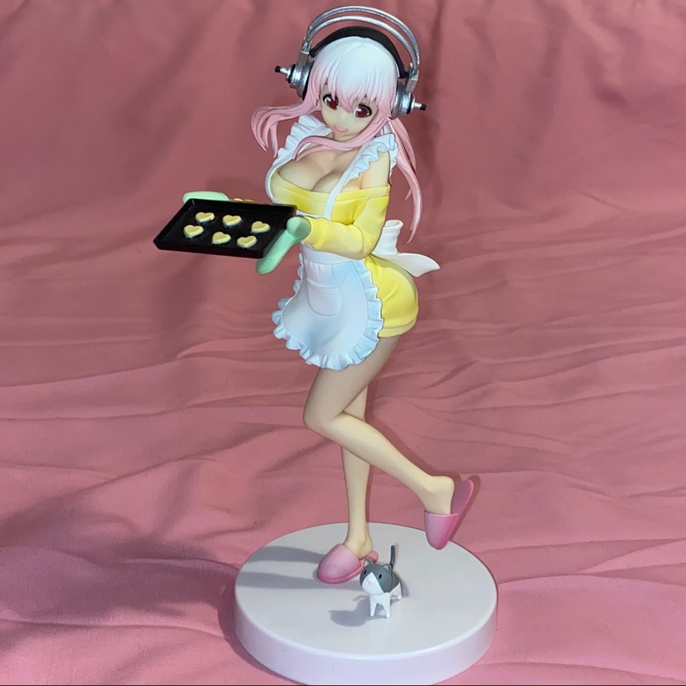 FuRyu Super Sonico Cooking Sweets Time 8” Figure